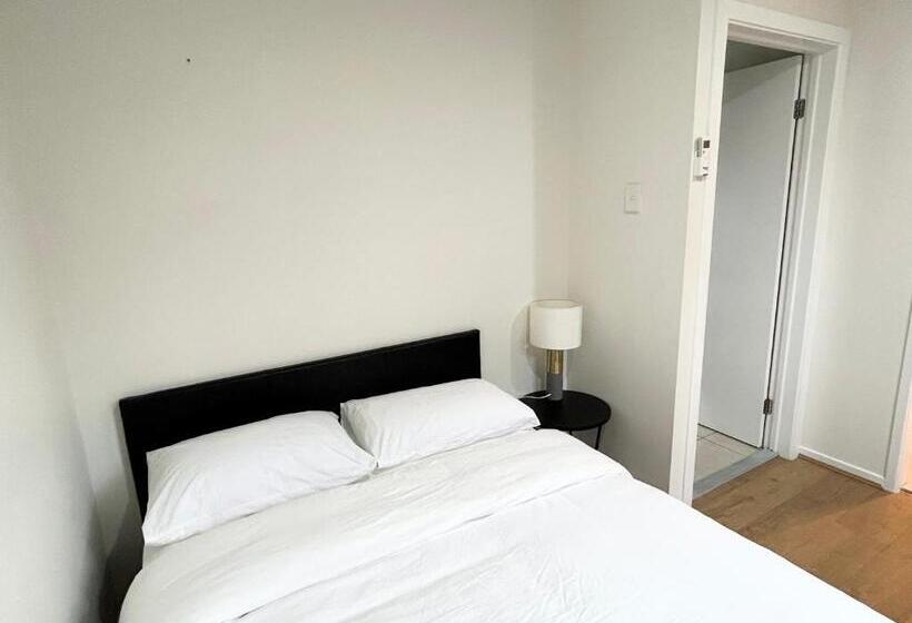 פנסיון 26 Gladstone Rd Highgate Hill