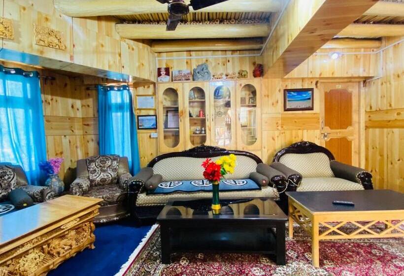پانسیون Ashoor Residence Leh Ladakh