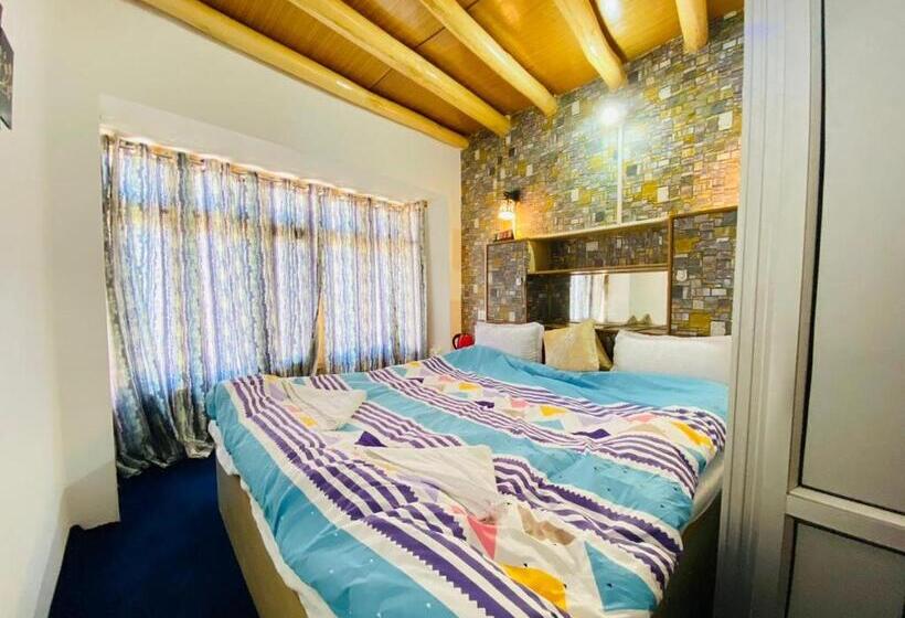 پانسیون Ashoor Residence Leh Ladakh