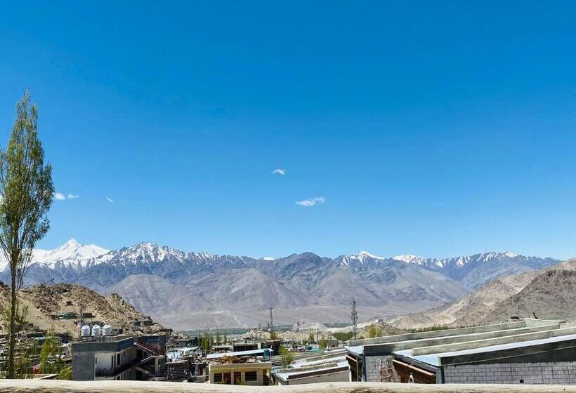 پانسیون Ashoor Residence Leh Ladakh