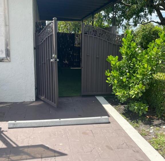 膳宿费 Cozy Studio Apartment With Private Entrance And Patio