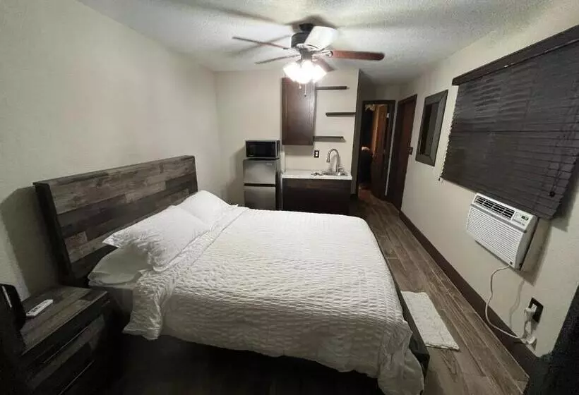 Majatalo Cozy Studio Apartment With Private Entrance And Patio