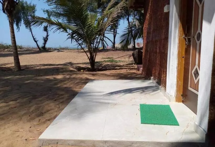 پانسیون Gopal Beach House