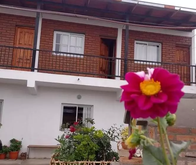 ペンション Hospedaje Las Dalias