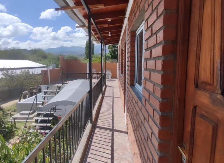 Pension Hospedaje Las Dalias