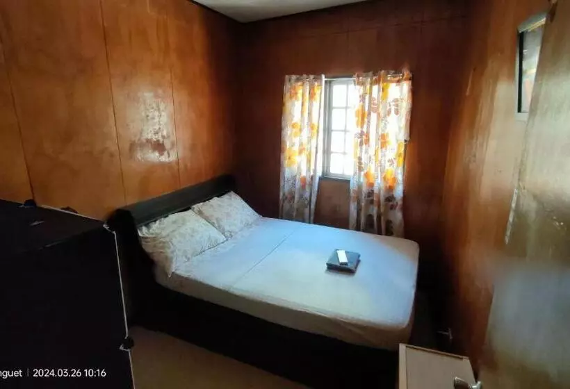 ペンション Kochimoto Guesthouse