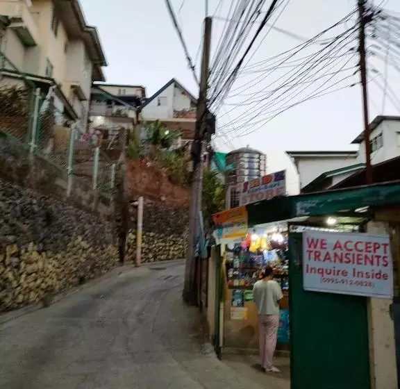 ペンション Kochimoto Guesthouse