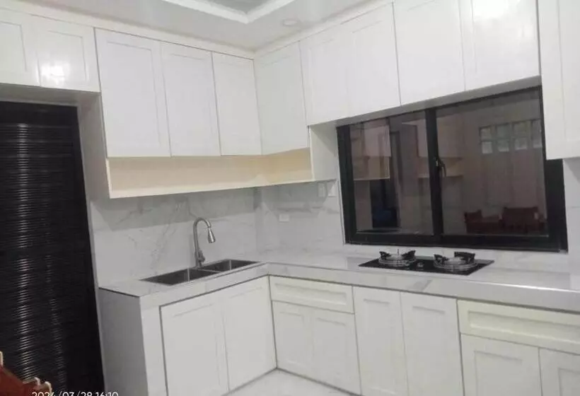 ペンション Manel Guest House