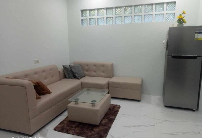 Pensió Manel Guest House