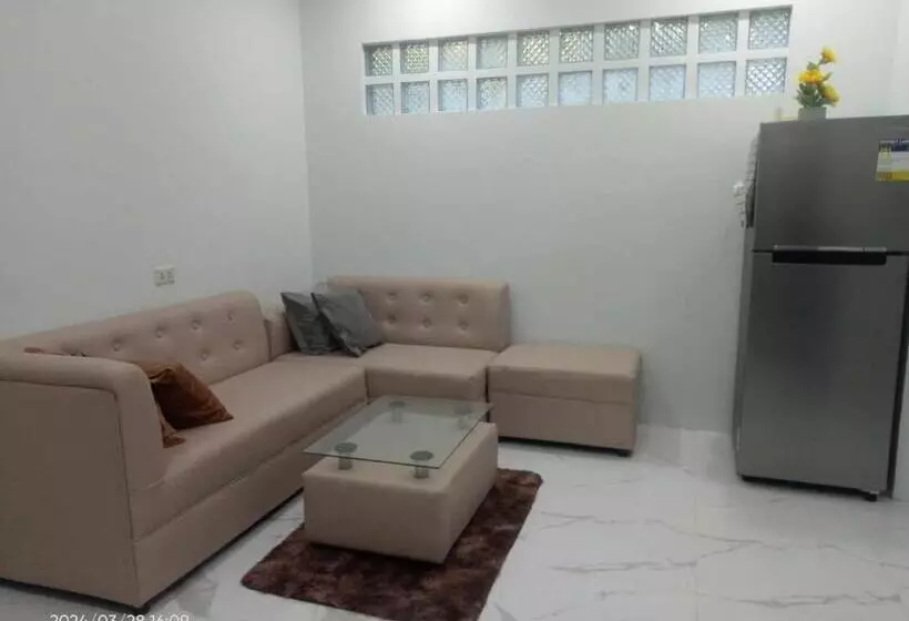 ペンション Manel Guest House