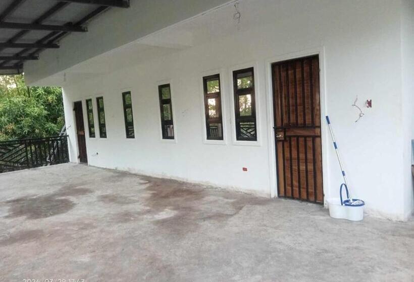 Pensió Manel Guest House