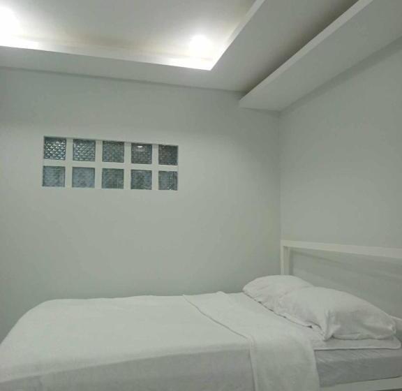 Pensió Manel Guest House