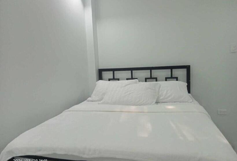 Pensió Manel Guest House