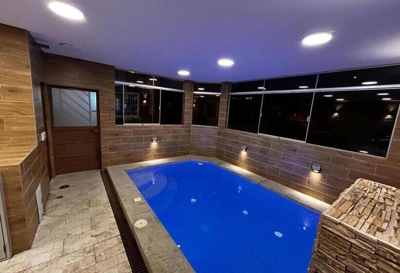 Pension Piscina Temperada   10 Personas