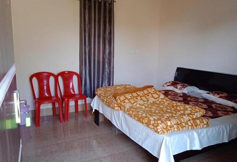 Pensão Shri Govind Guest House