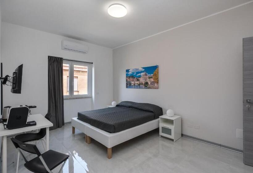 پانسیون Travelershome Ciampino Airport Guesthouse 600m To Airport