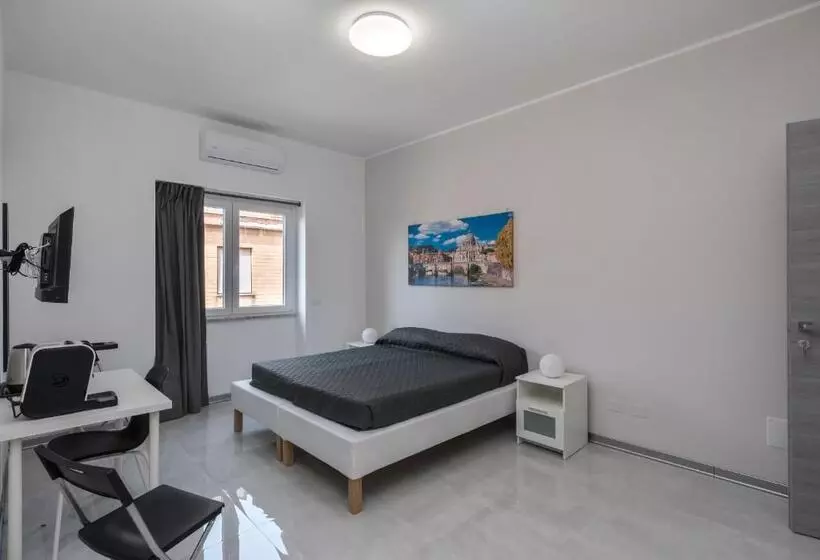 پانسیون Travelershome Ciampino Airport Guesthouse 600m To Airport