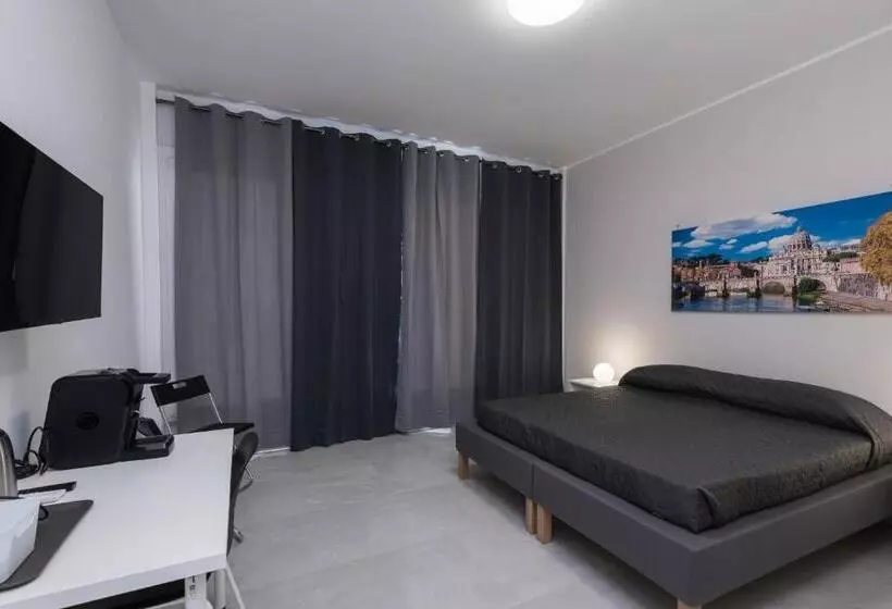 پانسیون Travelershome Ciampino Airport Guesthouse 600m To Airport