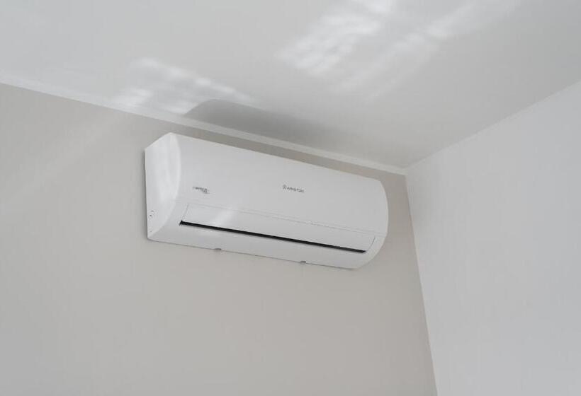 پانسیون Travelershome Ciampino Airport Guesthouse 600m To Airport