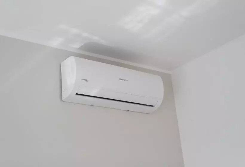 پانسیون Travelershome Ciampino Airport Guesthouse 600m To Airport