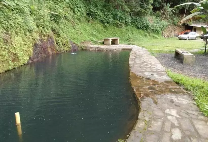 ベッドアンドブレックファースト Refugio En La Montaña