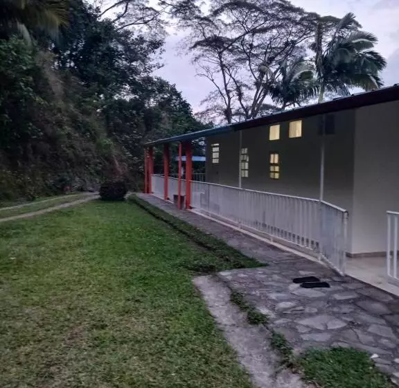 ベッドアンドブレックファースト Refugio En La Montaña