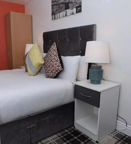 Hotelli 4 Sisters Inn