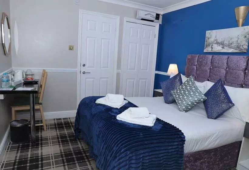 Hotelli 4 Sisters Inn