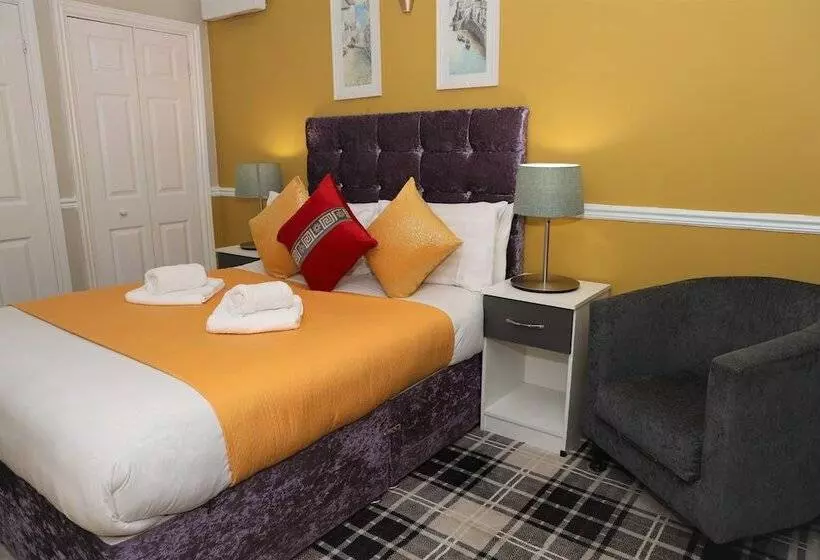 Hotelli 4 Sisters Inn