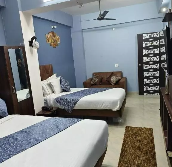Fabhotel Dream Palace