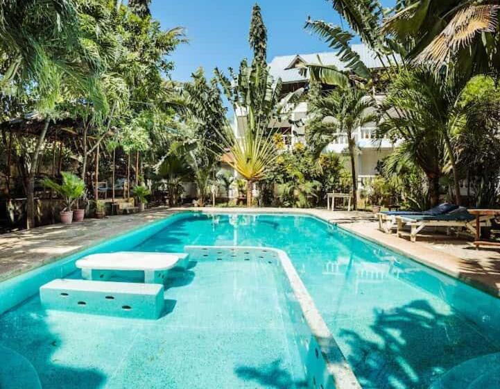 هتل Hildas Studio