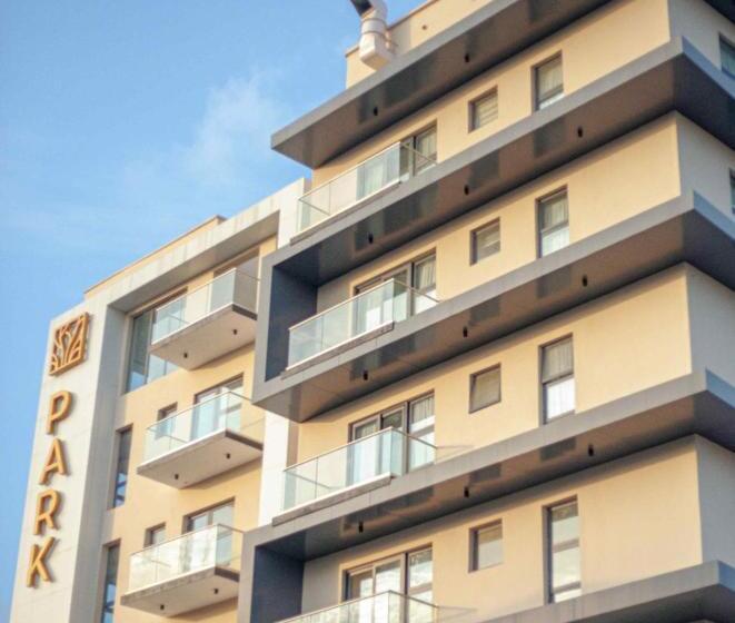 Отель Park Apartments