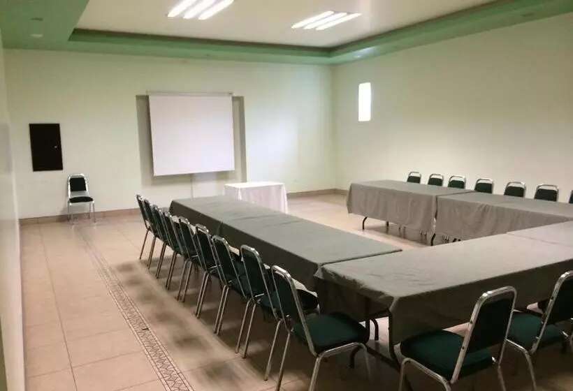 Hotelli Tarahumara Inn