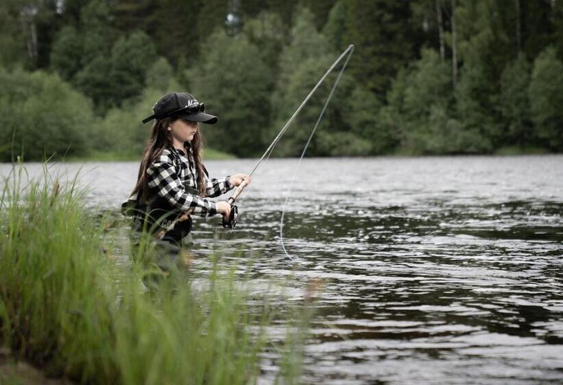 膳宿费 Cabin By Byske River Surrounded By The Forest