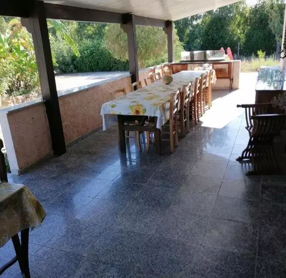 ペンション Camera Serraona