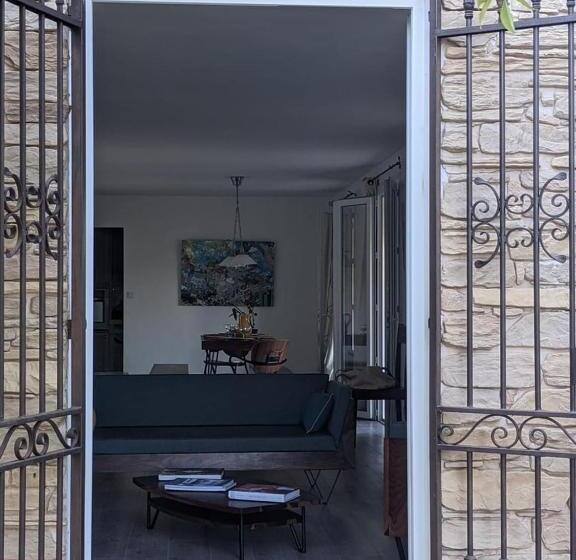 بنسيون Provençal House Between Sea And Vineyards