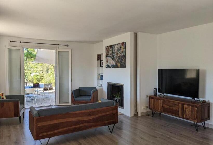 بنسيون Provençal House Between Sea And Vineyards