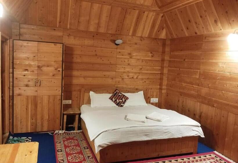 Pension Tirthan View Homestay