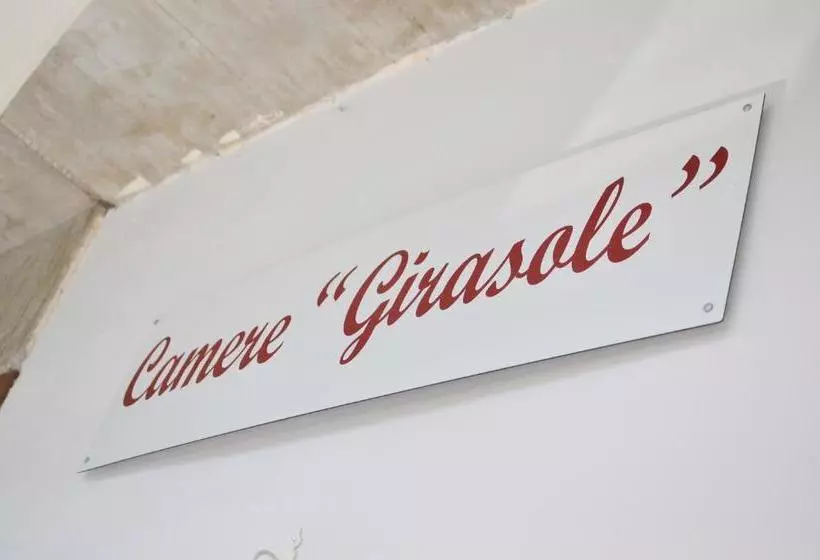 تختخواب و صبحانه Camere Girasole
