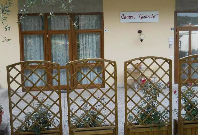 تختخواب و صبحانه Camere Girasole