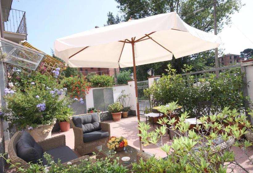 مبيت وإفطار La Villetta Del Golfo