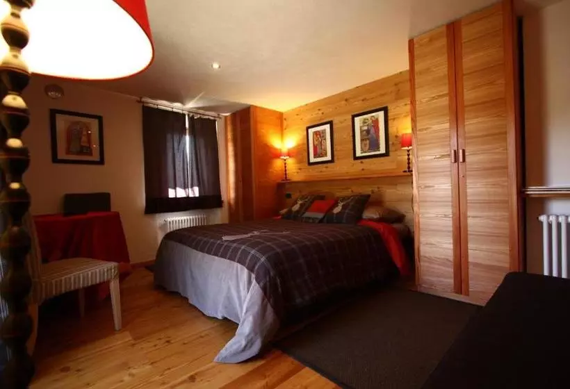 تختخواب و صبحانه Maison Perriere   Chambres D Hôtes & Jacuzzi