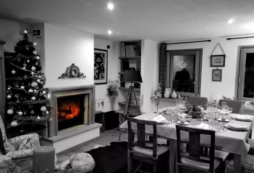 تختخواب و صبحانه Maison Perriere   Chambres D Hôtes & Jacuzzi