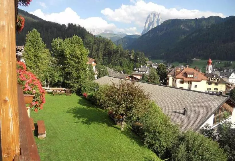 Garni Alba Bed & Breakfast