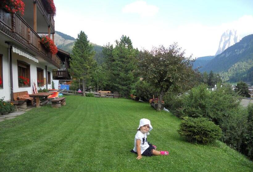 Garni Alba Bed & Breakfast