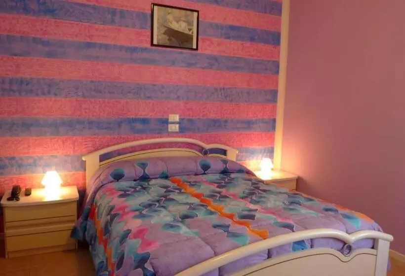 ホテル Albergo Simonati