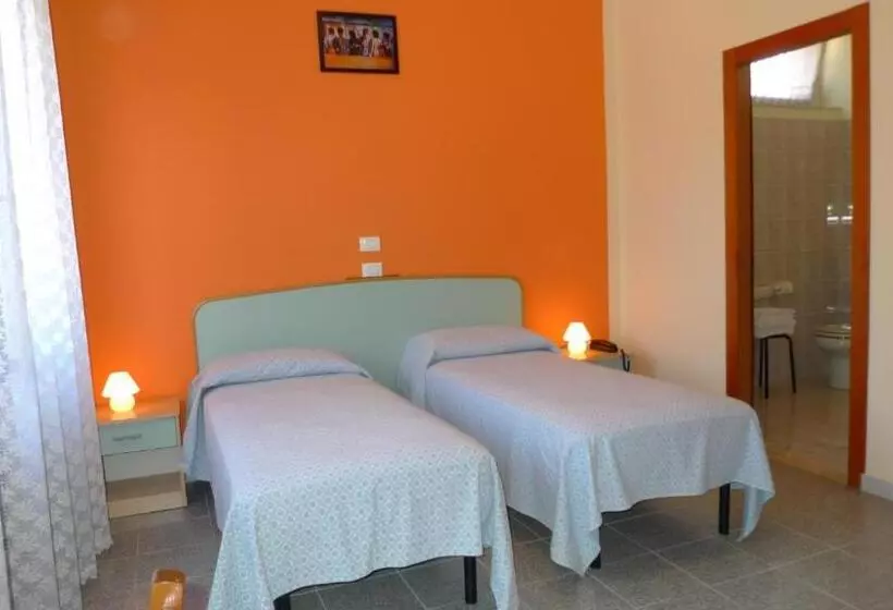 ホテル Albergo Simonati