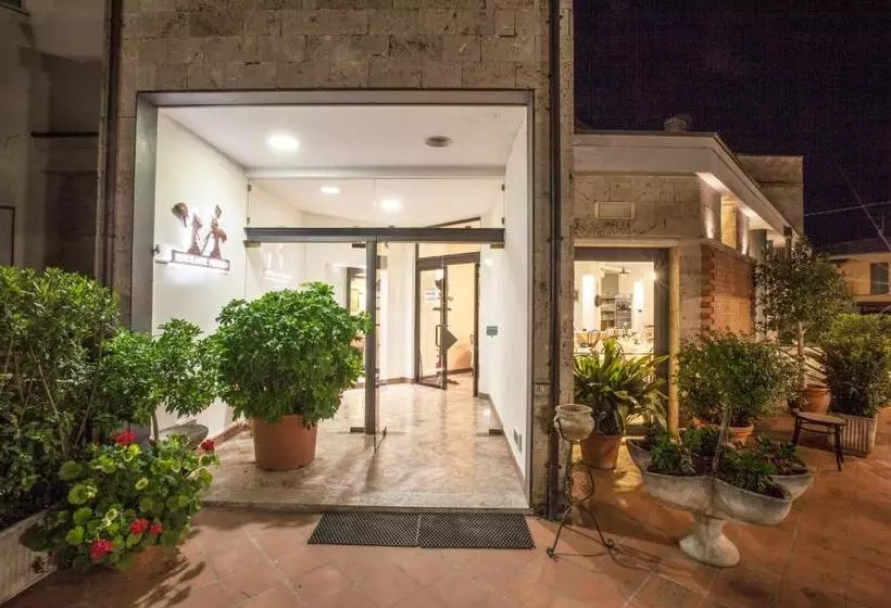 Hotelli Albergo Vecchio Forno