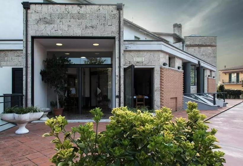 Hotelli Albergo Vecchio Forno