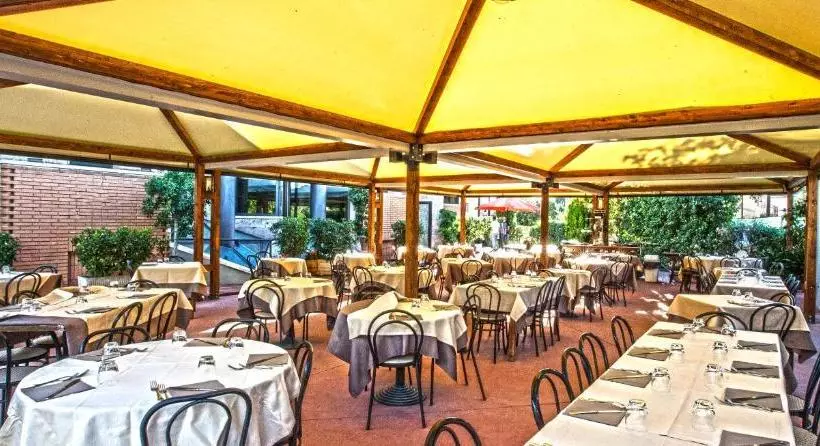 Hotelli Albergo Vecchio Forno
